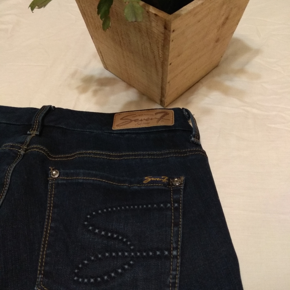 ๐ซ Seven7 Jeans Dark Blue 8 Host Pick!!! - Picture 6 of 8
